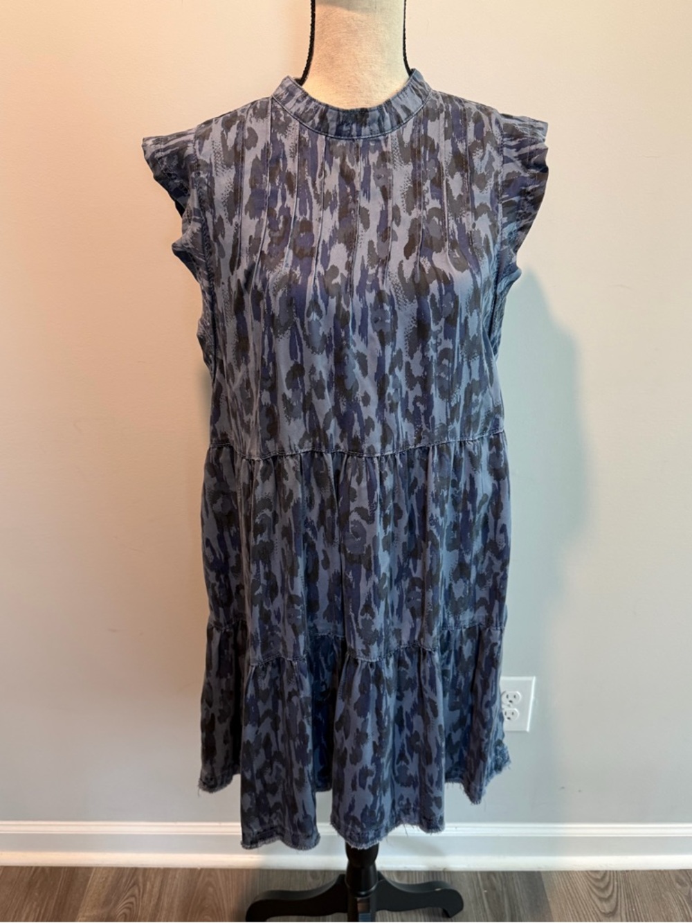 Anthropologie Jenee Tiered Animal Print Blue Pleated Dress Women’s size Medium - Picture 9 of 9